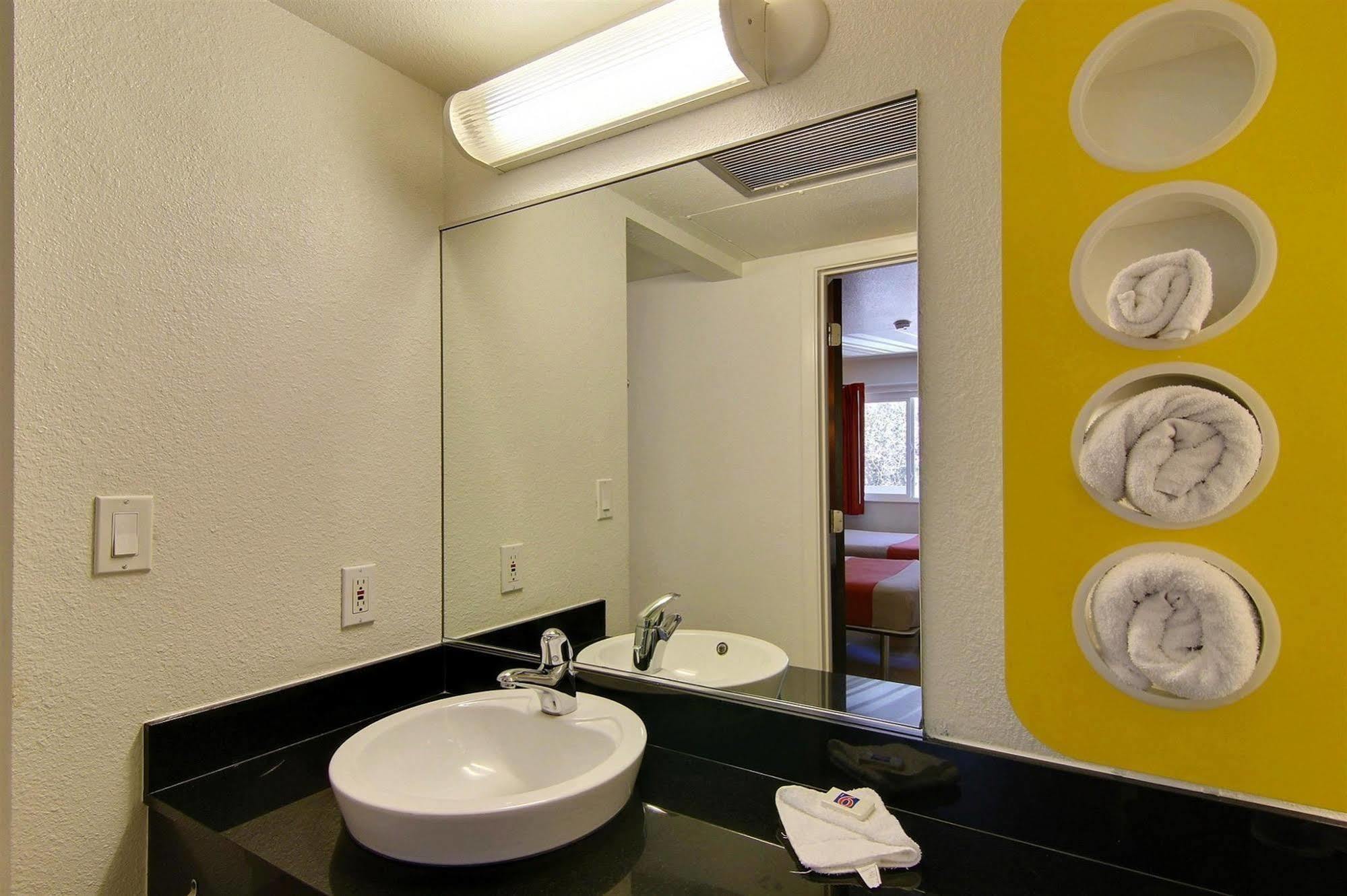 Motel 6-Carpinteria, Ca - Santa Barbara - South Экстерьер фото